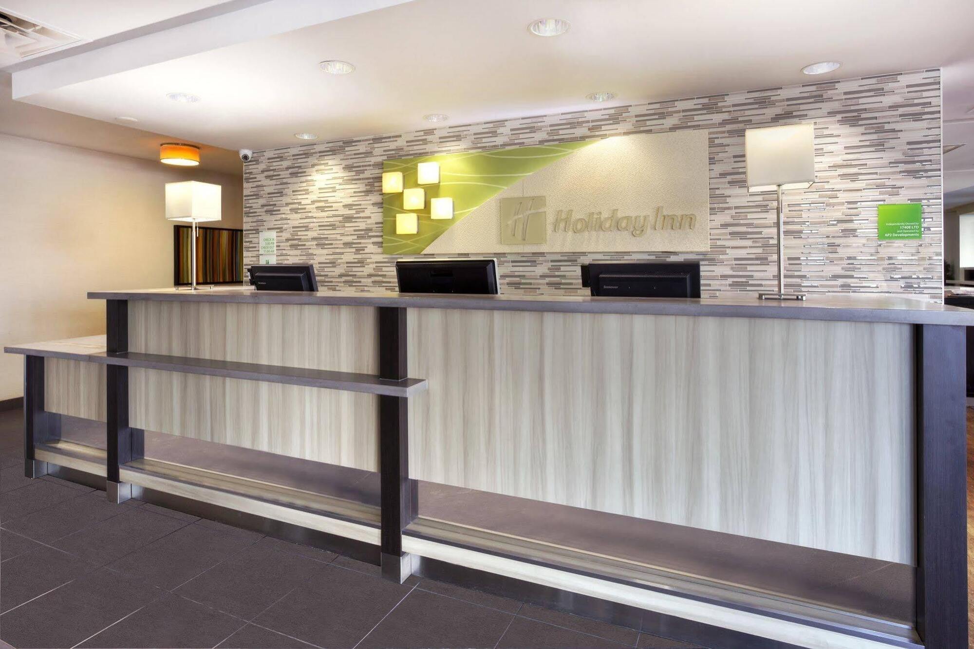 Holiday Inn Express Winnipeg Airport - Polo Park By Ihg Exterior foto